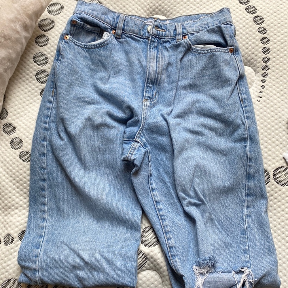 GARAGE DENIM SIZE 28 MOM JEAN